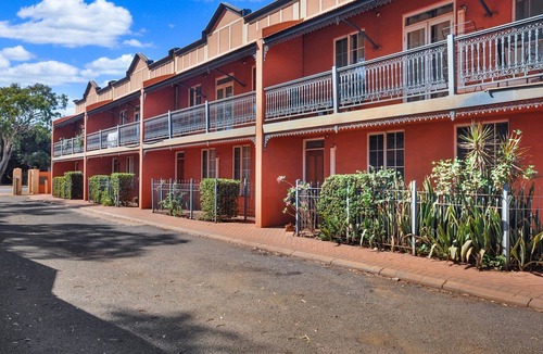 Port Hedland House | Ample Anderson Ground Level 2x1
