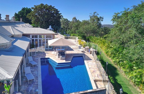 Draper House | Amrata Estate: Retreat Unite Wed Celebrate Party in Style!
