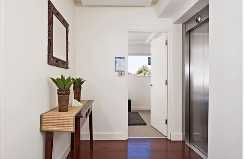 Nelson Bay Apartment | An executive style apartment just steps to the beach