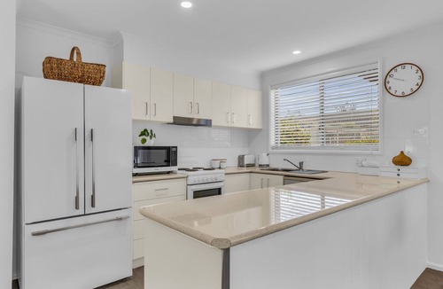 Merimbula House | Anchor Bell Deluxe: (Sleeps 4)
