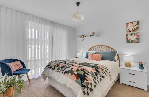 Merimbula House | Anchor Bell Deluxe: (Sleeps 4)