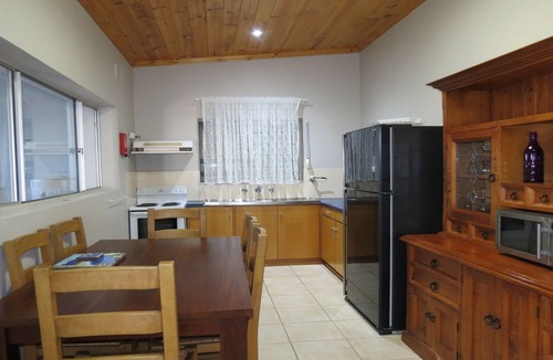 Wallaroo House | Anchors Away Holiday Cottage