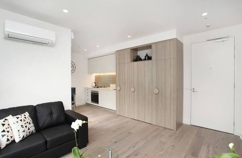 Williamstown Apartment | Anchors Down on Nelson