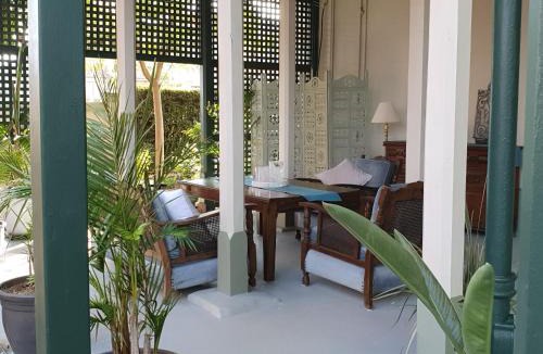 Forbes Apartment | Anglesey House Iconic Forbes CBD Heritage Home