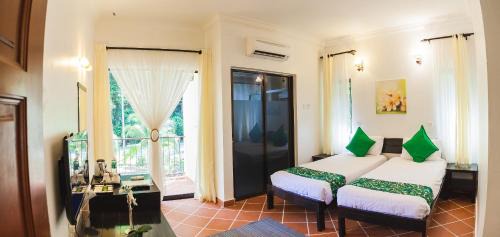 Teluk Nipah Resort | Anjungan Beach Resort