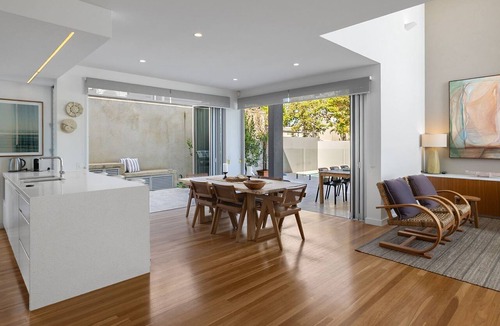 Sunshine Beach Apartment | Anna - Superbly Stylish Luxury Townhouse with Private Pool