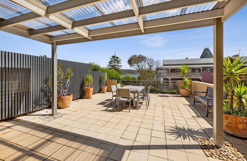 Lorne Apartment | Apartment 23 Pacific Apartments