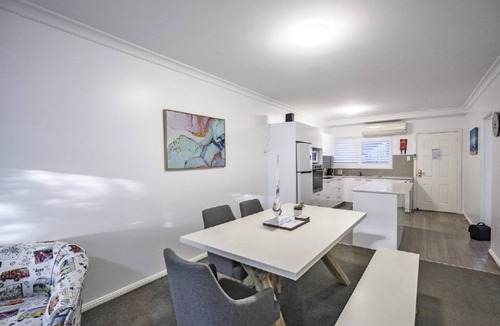 Old Bar House | Apartment 27@ The Meridian