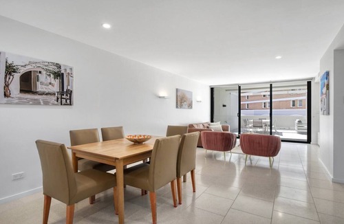 Terrigal Apartment | APOLLO | Short walk to beach | Accom Holidays