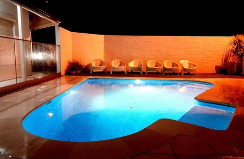 Victor Harbor Apartment | Apt 22 Smugglers Inn Central Victor Harbor 5 mins to everything .