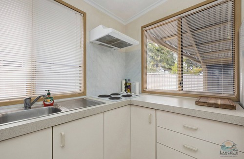 Lancelin House | Aqua Sands Chalets-Nestled in the heart of Lancelin