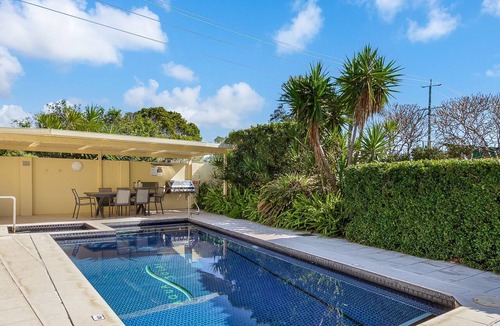 Tugun Apartment | Aqua Solai 2 - Absolute Beachfront Tugun - Min. 3 night stays!