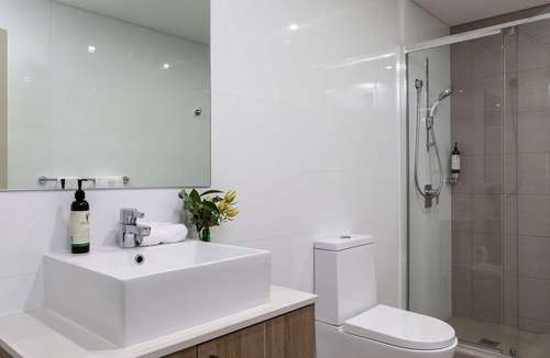 Huskisson Apartment | Aqua View: Modern three bedroom apartment overlooking Moona Moona Creek and Jervis Bay