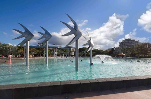 Cairns Central Business District Apartment | Aquarius Esplanade Retreat