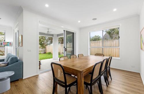 Point Lonsdale House | Arbroath