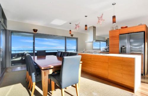 Hawks Nest House | Architectural Design on the Beach