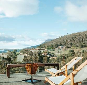 Claremont House | Architectural Home in Hobarts North