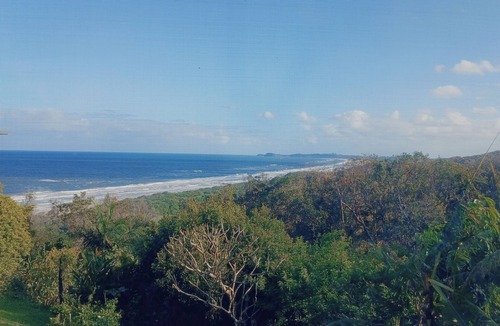 Broken Head House | Ardeevin Panorama ocean views private secluded boarding on nature reserve.
