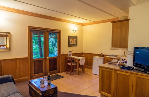 Mount Dandenong Cottage | Arnica Views