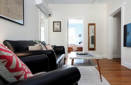South Launceston House | Art Deco Cottage.