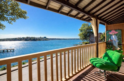 Millers Point Apartment | Art Deco Harbour Suite with Private Rooftop - Walk to Circular Quay
