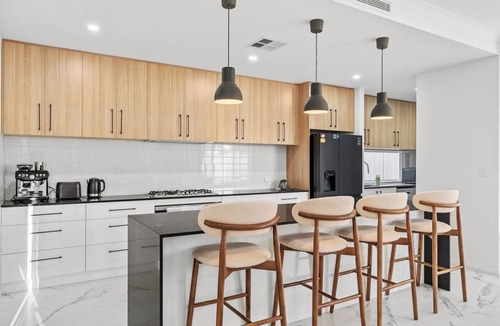 Hillarys House | Art Residence – Luxury Coastal Stay in Hillarys