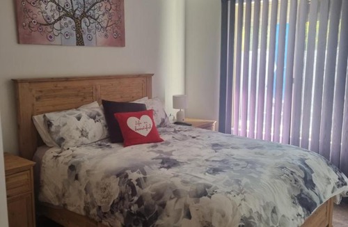 Ascot Bed & Breakfast | Ascot Air and River bed and breakfast