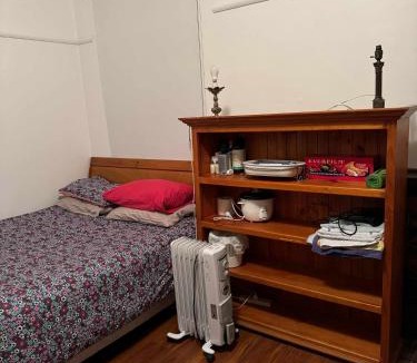 Ashburton House | Ashburton big Room with shared bathroom 1