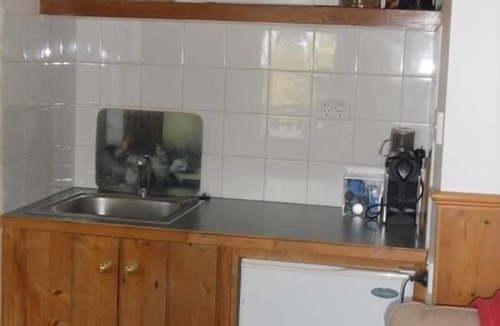 Daylesford Cottage | ASTLEY COTTAGE SPA & KING BED WITH FREE WIFI & Netflix