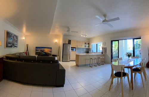 Townsville Apartment | At Strand Marina-Ground Floor with Courtyard