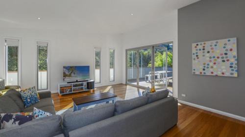 North Avoca House | At The Beach - Great Family House