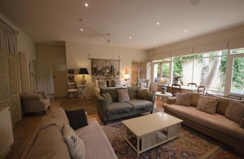Hackney Bed & Breakfast | Athelney Cottage
