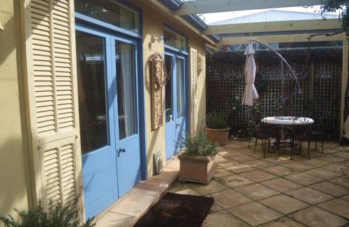 Hackney Bed & Breakfast | Athelney Cottage