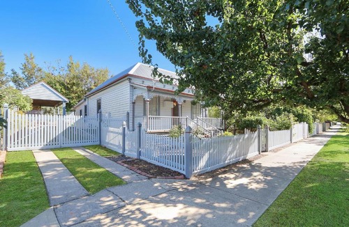 Beechworth House | Audrey's Of Beechworth NEW Listing