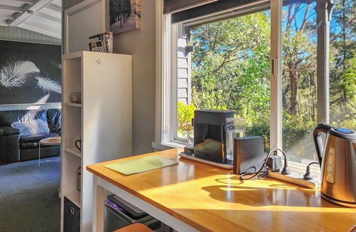 Hepburn Springs Apartment | Aurora Cottage at Hepburn Mineral Springs Reserve