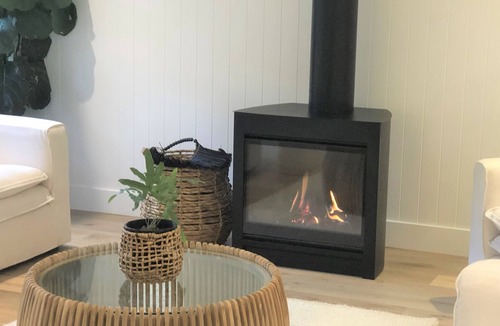 Avalon Beach House | Avalon Beach Home Open Plan with POOL