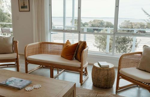 Nepean Bay House | Avalon Beachfront - Kangaroo Island