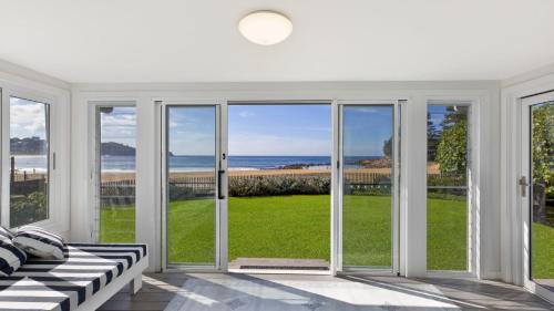Avoca Beach House | Avoca Beach House - Uninterrupted Beachfront