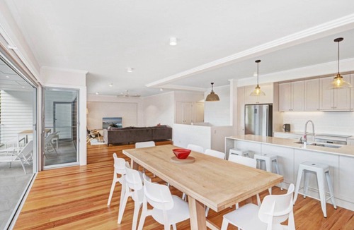 Avoca Beach House | Avoca Chic - Modern Town House
