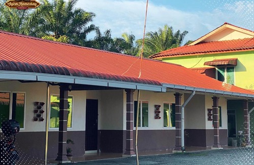 Parit Raja House | Ayem Homestay UTHM