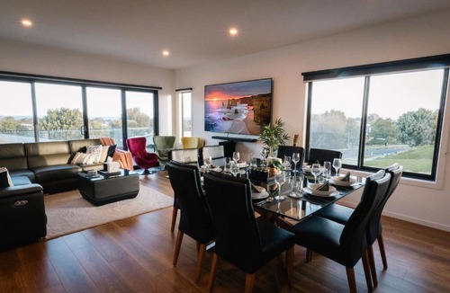 Apollo Bay House | Ayubo