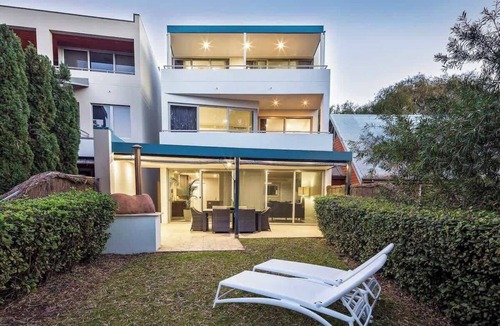 Marybrook House | Azure—Beachside Resort Escape for Groups