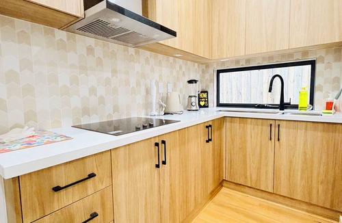 Mambourin House | Azure Haven | Luxury 4BR Home | 4 Ensuite Bathrooms