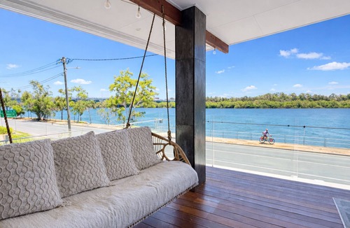 Maroochydore House | Azurea! Grand 7BR Riverfront Retreat Maroochydore