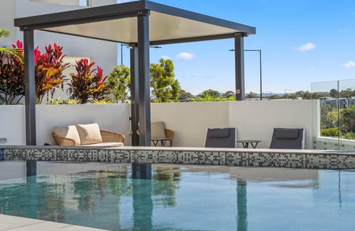 Bokarina Apartment | Azzure Beachside Retreat with Pool Gym and Steam Room