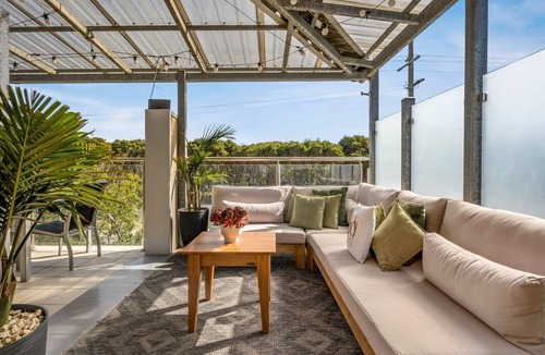 Smiths Beach House | Back Beach Beauty in Smiths Beach