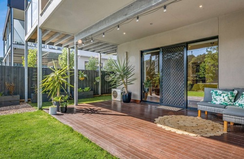 Smiths Beach House | Back Beach Beauty in Smiths Beach