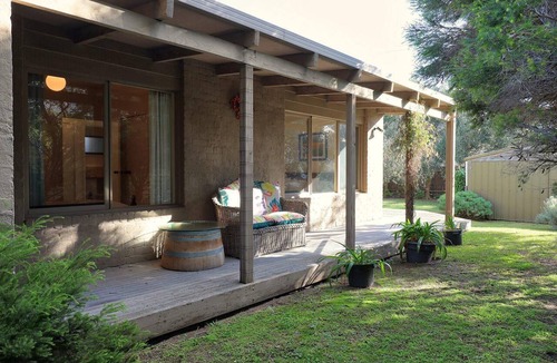 Blairgowrie House | Back Beach Hideaway - Family friendly beach house