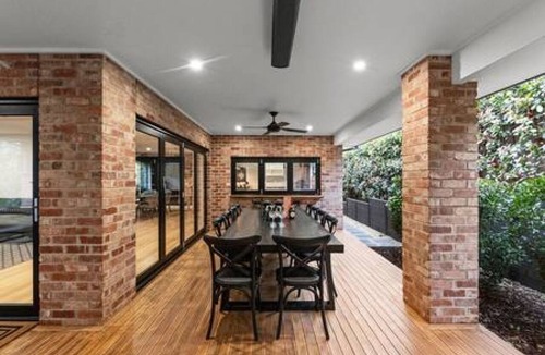 Badger Creek House | Badger House - Stunning Entertainer + Fire