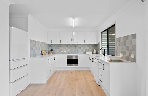 East Ballina House | Baileys Beach House with Ocean Glimpses